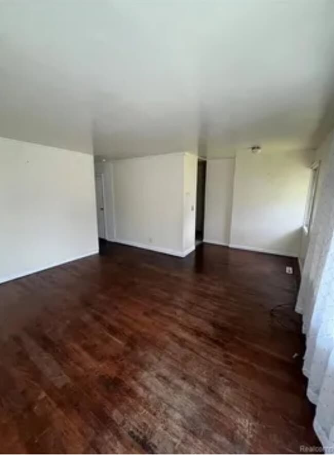 Photo - 6832 Cornell St