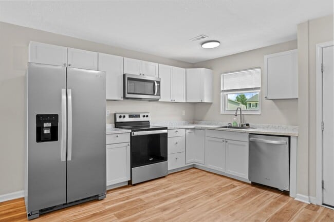 Photo - 1307 Farmingdale Dr