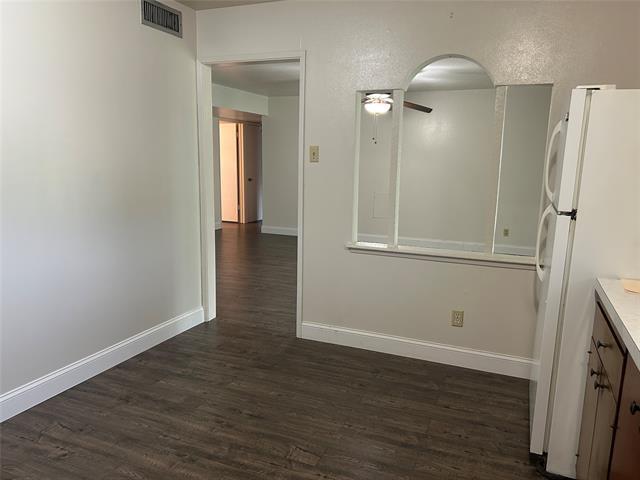 Photo - 517 N Holiday Dr