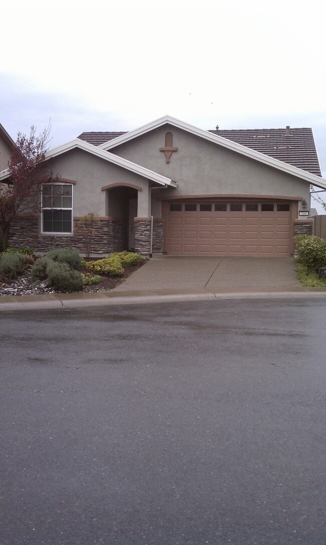 Building Photo - 104 Azeo Ct Rental