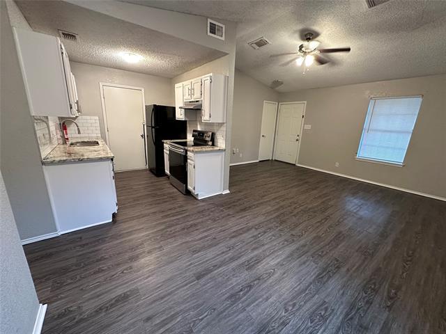 1459 Woodhall Ct