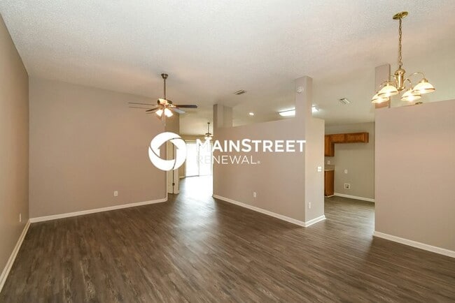 4 Bedroom Pet-Friendly Home in Jacksonville, FL with Main Street Renewal
