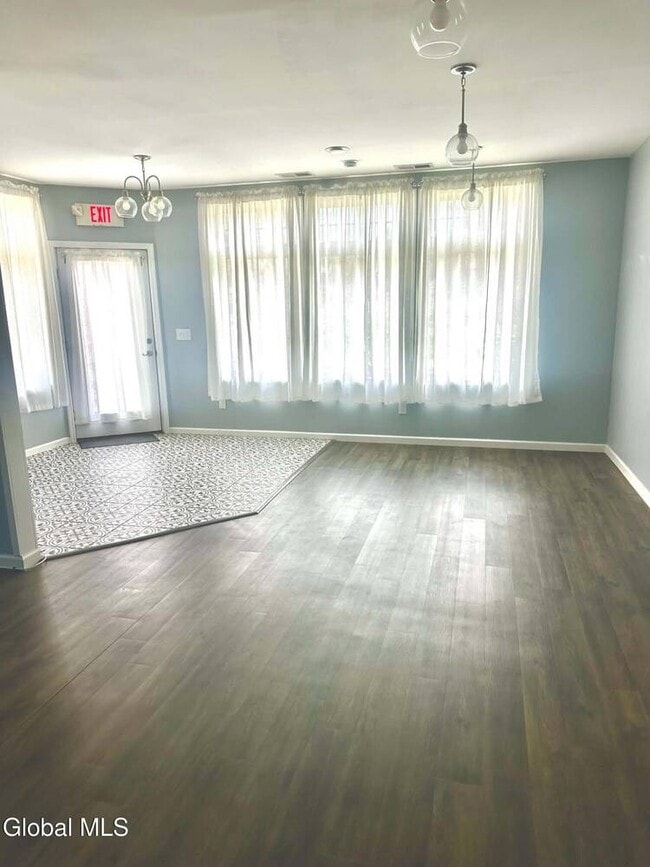 Photo - 1689 Avenue A