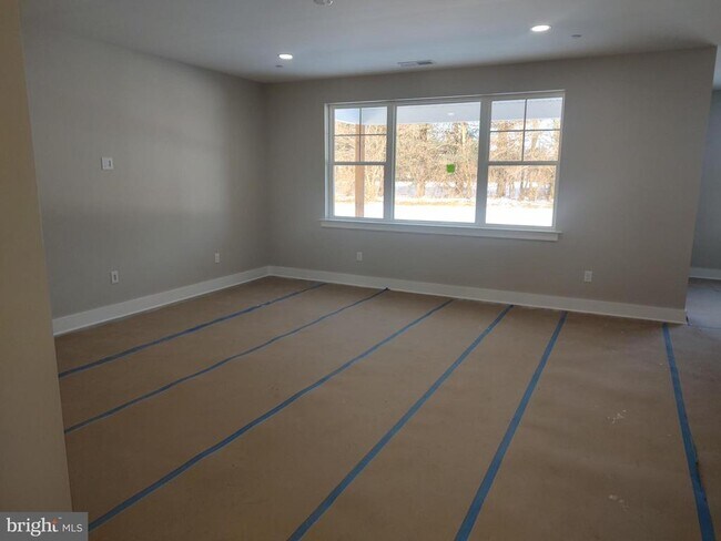 Photo - 112 W Main St