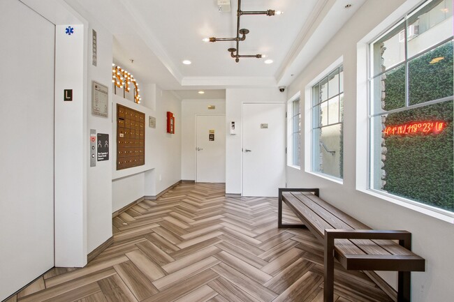 Building Photo - The Culver Rental