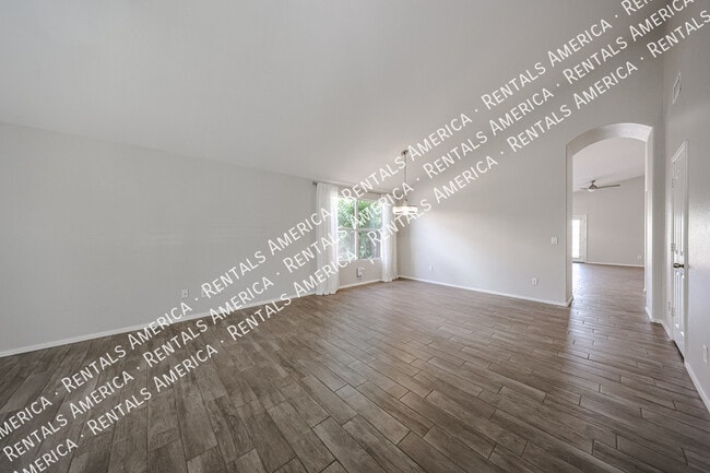 Photo - 153 S Garnet Rd