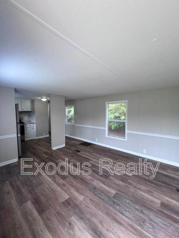 39 Quiet Country Ln
