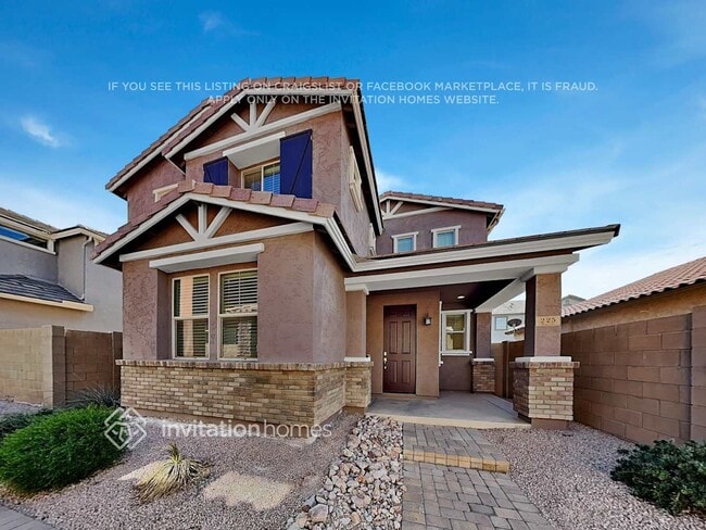 Building Photo - 225 N Sandal