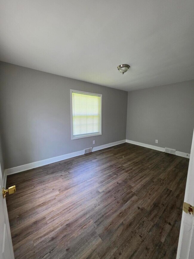 Photo - 1685 N Forbes Rd