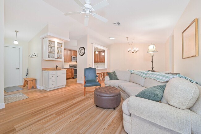 Photo - NOW AVAILABLE - 2/2 w/ Office Study - 2 Ca...