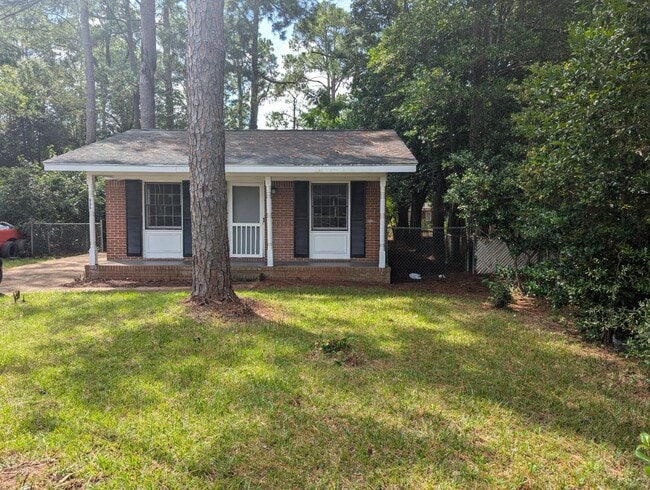 Building Photo - 906 Holloway Ave