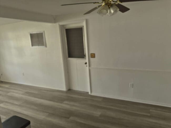 Photo - 2-Bed Home in Holiday, FL"