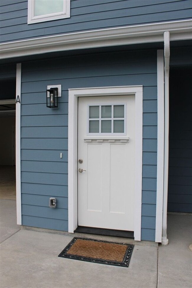 Building Photo - 2 bedroom 2 bathroom Brand  New Constructi... Unit B Rental