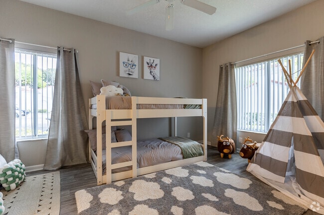 2 BR, 2 BA