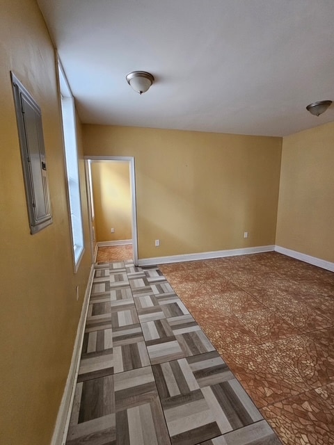 240 W Glenwood Ave Unit 1
