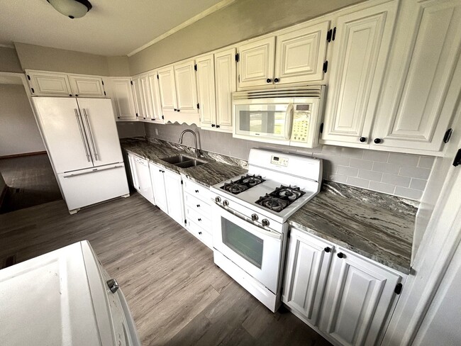 Photo - 118 Hazard Rd