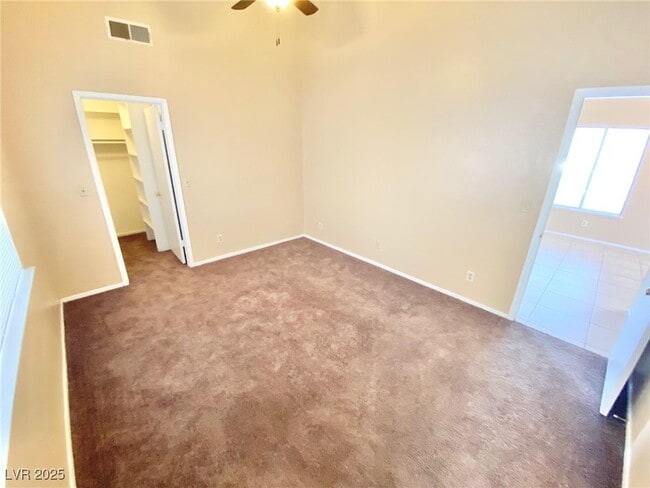 Building Photo - 4420 Faberge Ave