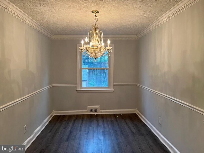 Photo - 4025 Clay Pl NE