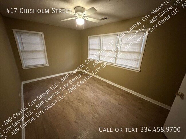 Photo - 417 Chisholm St