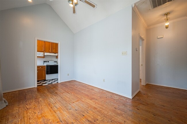 Photo - 1111 Banks St Unidad 6