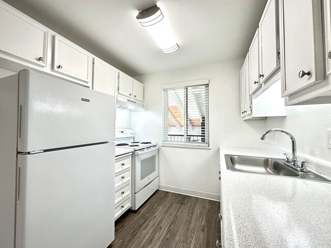 Photo - West on Murray Apartments