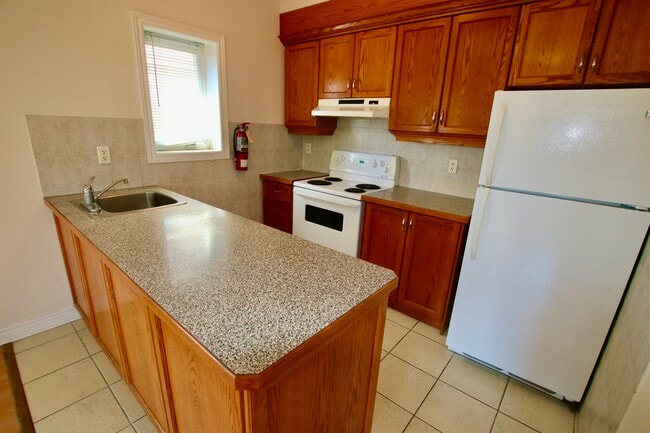 Photo - 775 Ossington Avenue