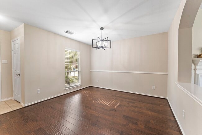 Photo - 2419 Colonial Springs Ln