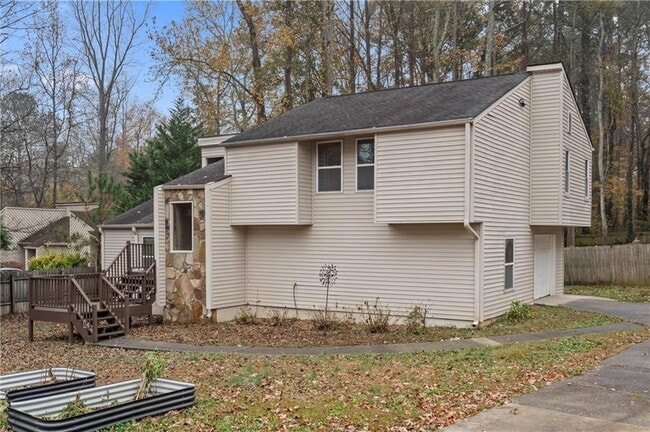 Photo - 2400 Salem Dr