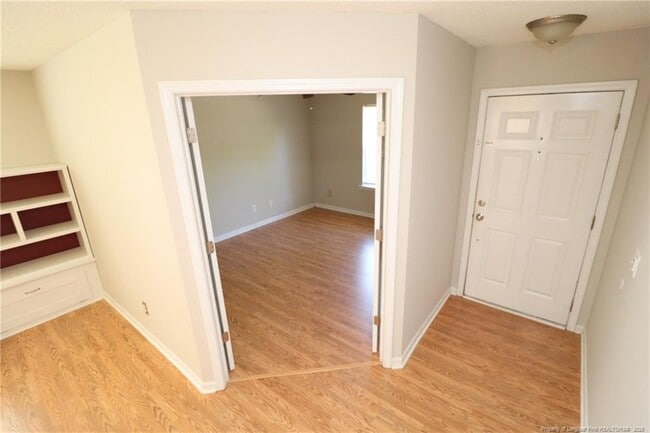 Photo - 217 Hartshorn Ct