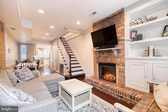 Photo - Welcome to this 2bd 1.5bth GEM of a home in sought after Locust Point!