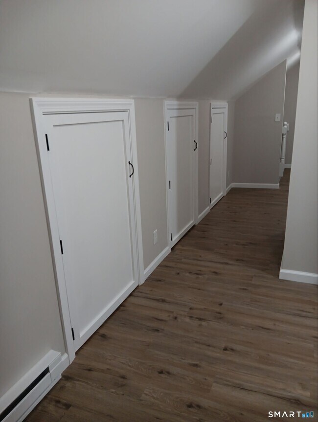 Photo - 282 Ward St Unidad 3