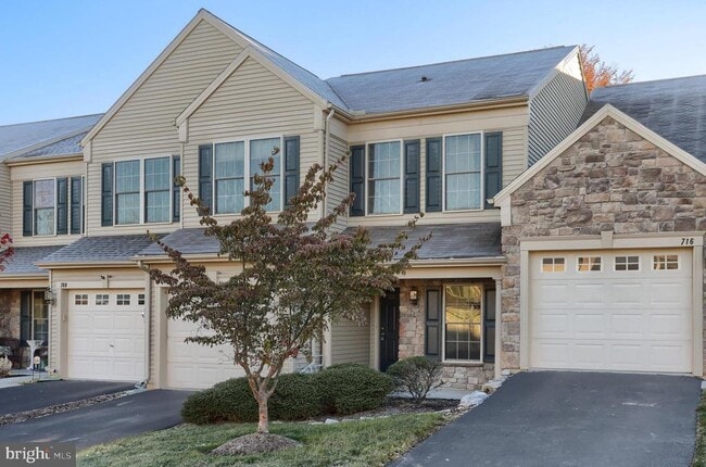 Photo - 712 Creekside Dr