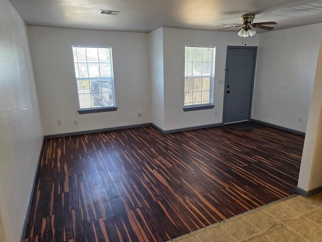 Photo - 1303 Edison St