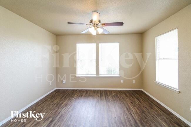 Photo - 1661 Nichole Woods Dr