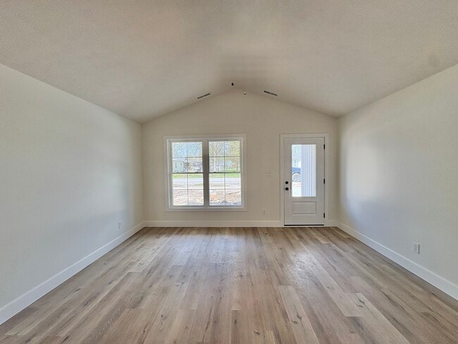 Photo - 209 Madison St