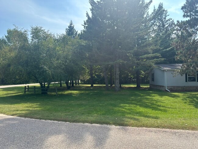 Photo - E2427 Holmes Rd