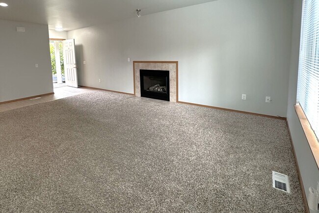 Photo - 5706 141st St SW Unidad #A