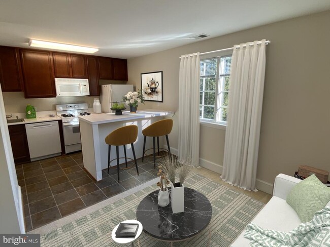 Building Photo - 7805 Accotink Pl