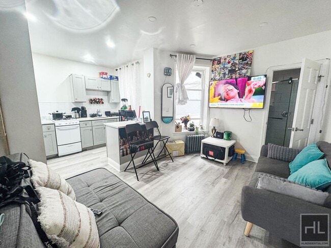 LAWRENCE AVENUE - LAWRENCE AVENUE Apartment Unit 1