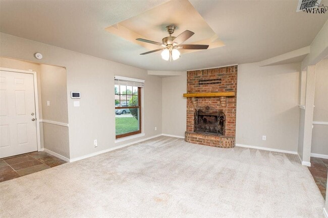 Photo - 6000 Laci Ln