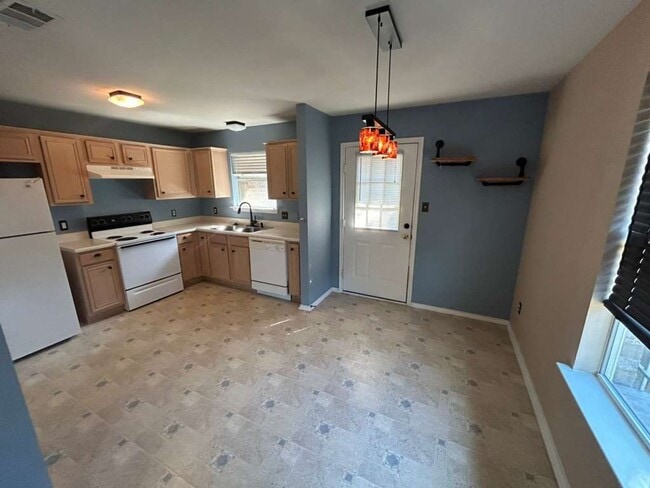 Photo - 3830 Kiest Knoll Dr