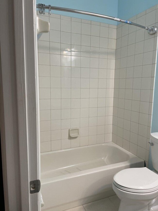 Photo - 138 Lismore Ln