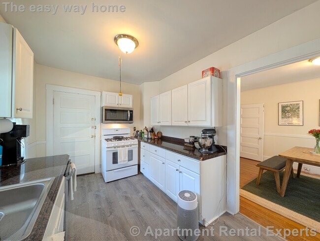 Photo - 18 Sanborn Ave Unit #2