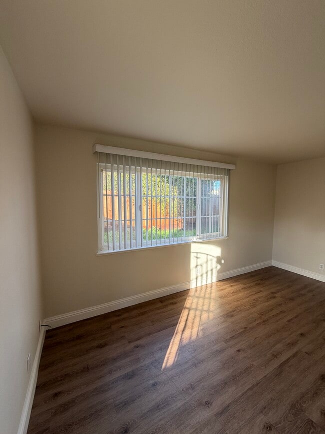 Photo - 761 Shepherd Ave Unit A