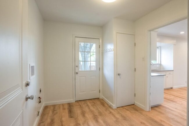 Photo - 7403 Glenhill Rd House