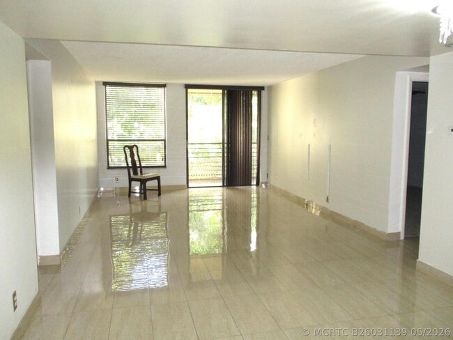 Photo - 6751 N University Dr Unit 320