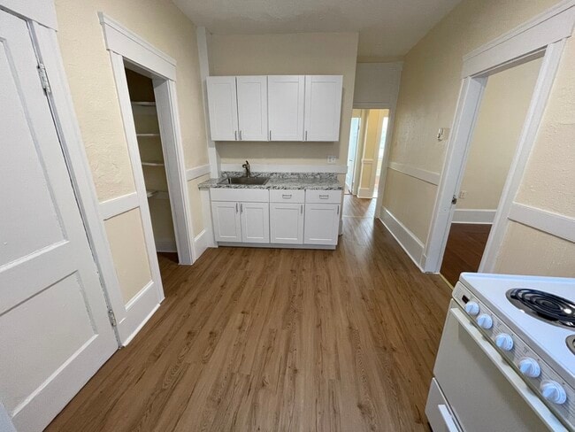 Building Photo - 895 Huntington Ave Unit 4 Rental