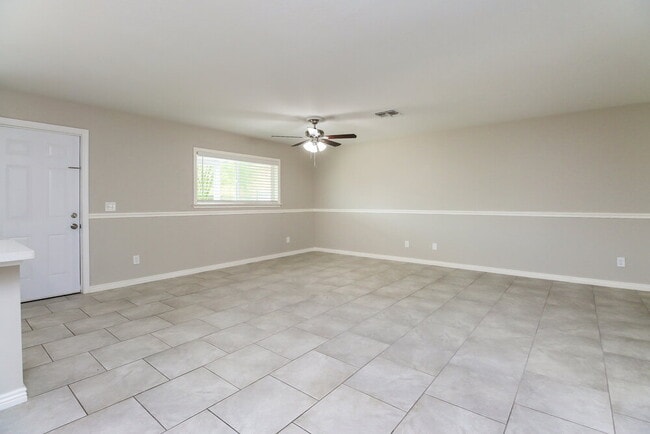 452 S Higo Cir