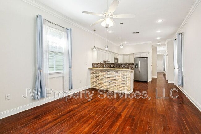 Photo - 1236 Alvar St