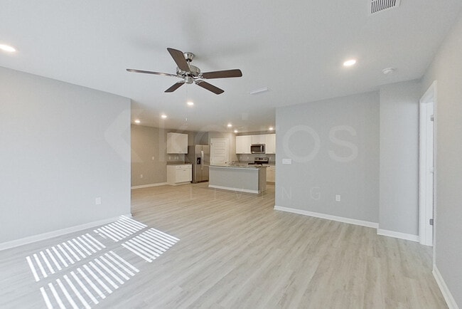 Photo - 4628 Malay Cir